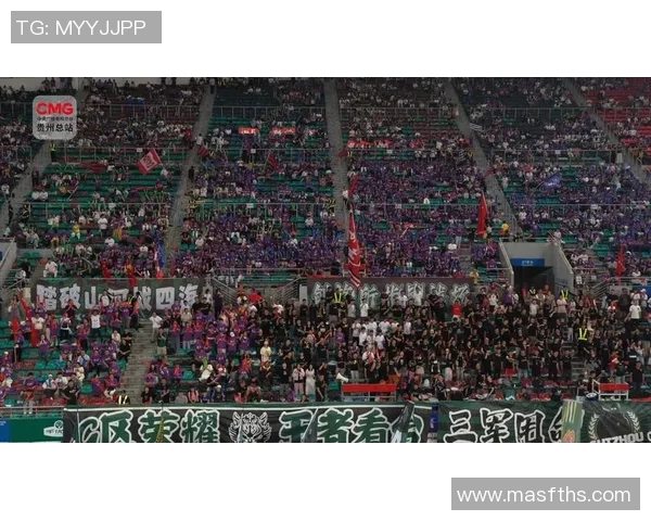 2018足球明星赛在贵阳盛大举行球迷热情高涨共庆足球盛宴 2018足球明星赛在贵阳盛大举行球迷热情高涨共庆足球盛宴